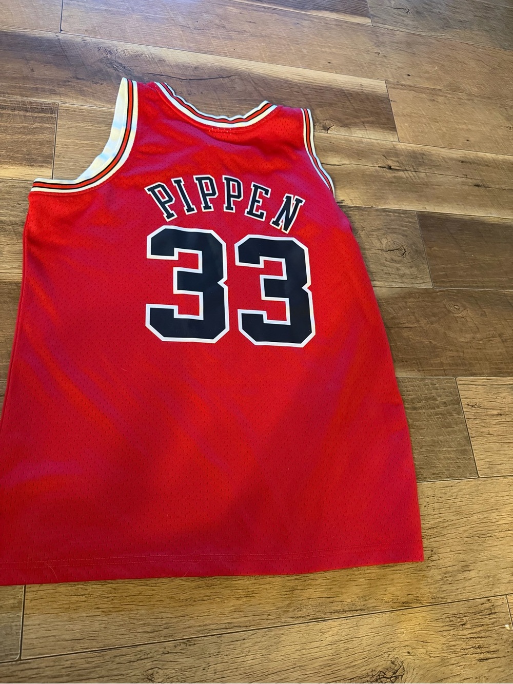 Mitchell & Ness Red Bulls #33 Basketball Jersey